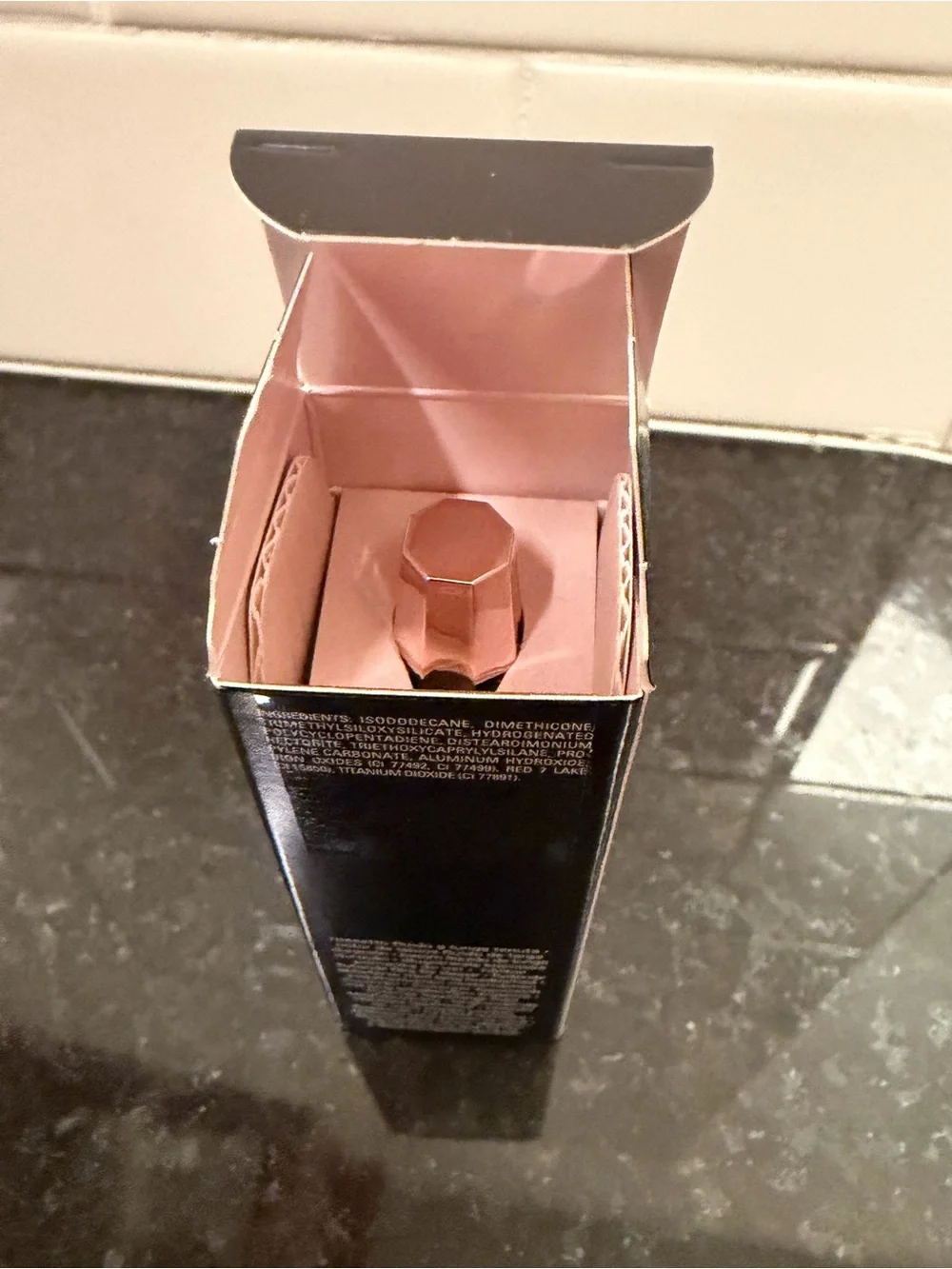 Fenty Beauty Stunna Lip Paint Longwear Fluid Lip Color shade 04-Unveil